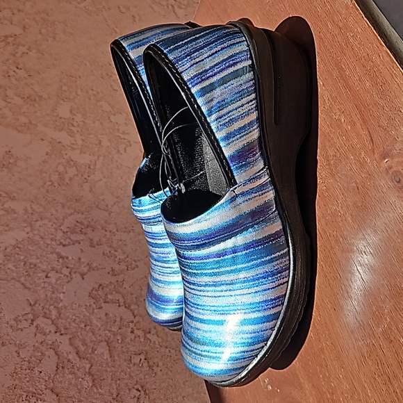 Blue clogs non slip work nurse slip on shoes size 10 - Picture 13 of 16